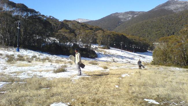 Australia snow season begins with a light dusting this weekend | Daily ...