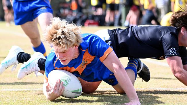 Ashgrove’s Tom Millard scored down a narrow blindside.. Picture, John Gass