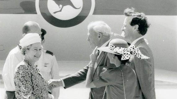 Member for Dubbo Gerry Peacocke welcoming Queen Elizabeth to Dubbo. Picture: Dubbo Regional Council