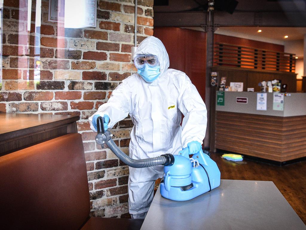 Deep cleaning at Pancakes on the Rocks at Beverly Hills. Picture: NCA NewsWire/Flavio Brancaleone