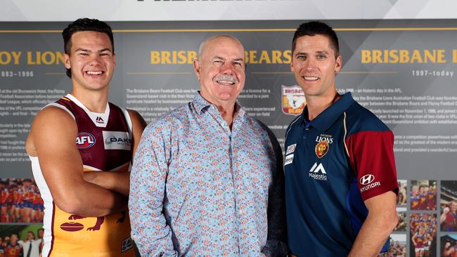 Leigh Matthews with Cam Rayner and Simon Black. Picture: Tara Croser