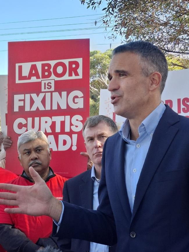 Premier Peter Malinauskas announcing a $250 million state and federal government investment to remove the level crossing and install grade separation on Curtis Road at Munno Para, to improve congestion and traffic in the northern suburbs.
