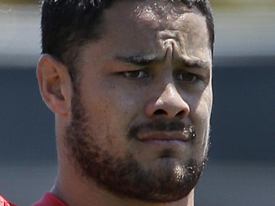 San Francisco 49ers running back Jarryd Hayne tosses the ball at a football rookie minicamp at an NFL facility in Santa Clara, Calif., Friday, May 15, 2015. Hayne is a former Australian League rugby player. (AP Photo/Jeff Chiu)