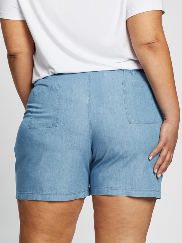 ALLEGRACE Women's Plus Size Denim Shorts Ripped Folded Hem Pockets
