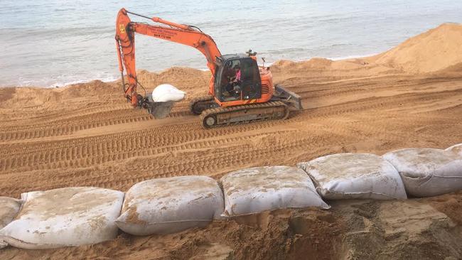 Collaroy storm: temporary seawall almost complete in front of damaged ...