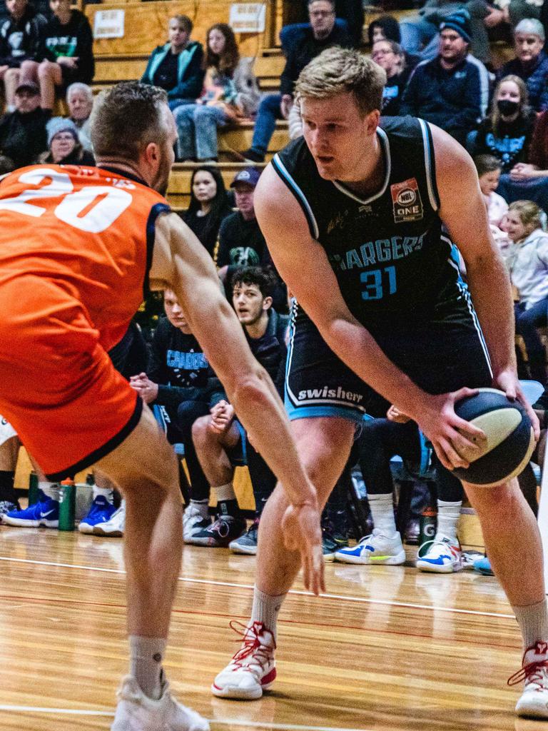 Froling (right) playing for Hobart Chargers. Picture: Linda Higginson