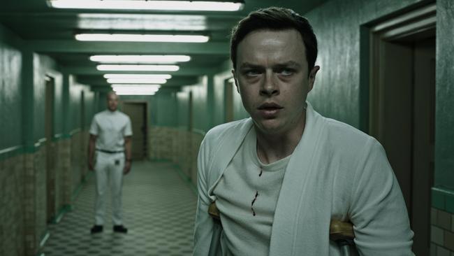 Dane DeHaan as Lockhart in a scene from A Cure For Wellness.