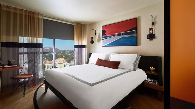 Guestroom at tommie Hollywood hotel.