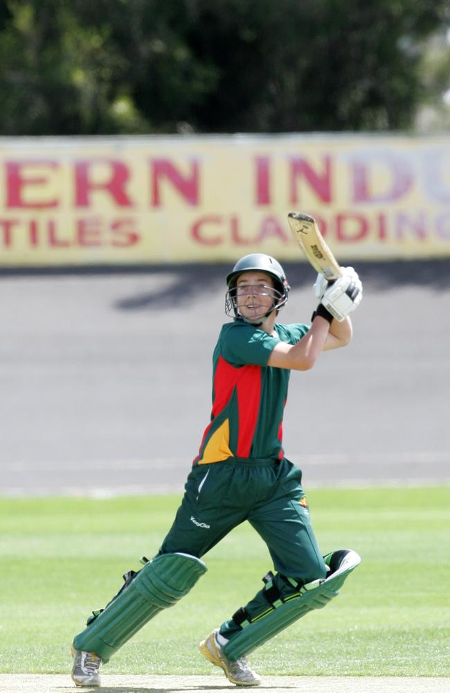 Cricket, Under 17 National Championships, Hobart, Twenty20 (20/20) game at New Town Oval, Tasmania vesus New South Wales (NSW), Tasmanian batsman Trent Keep in action