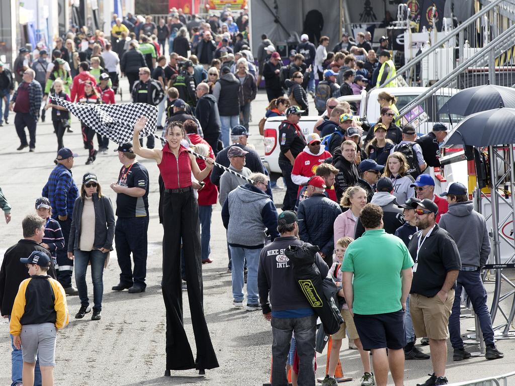 Supercars crowd at Symmons Plains. PICTURE CHRIS KIDD