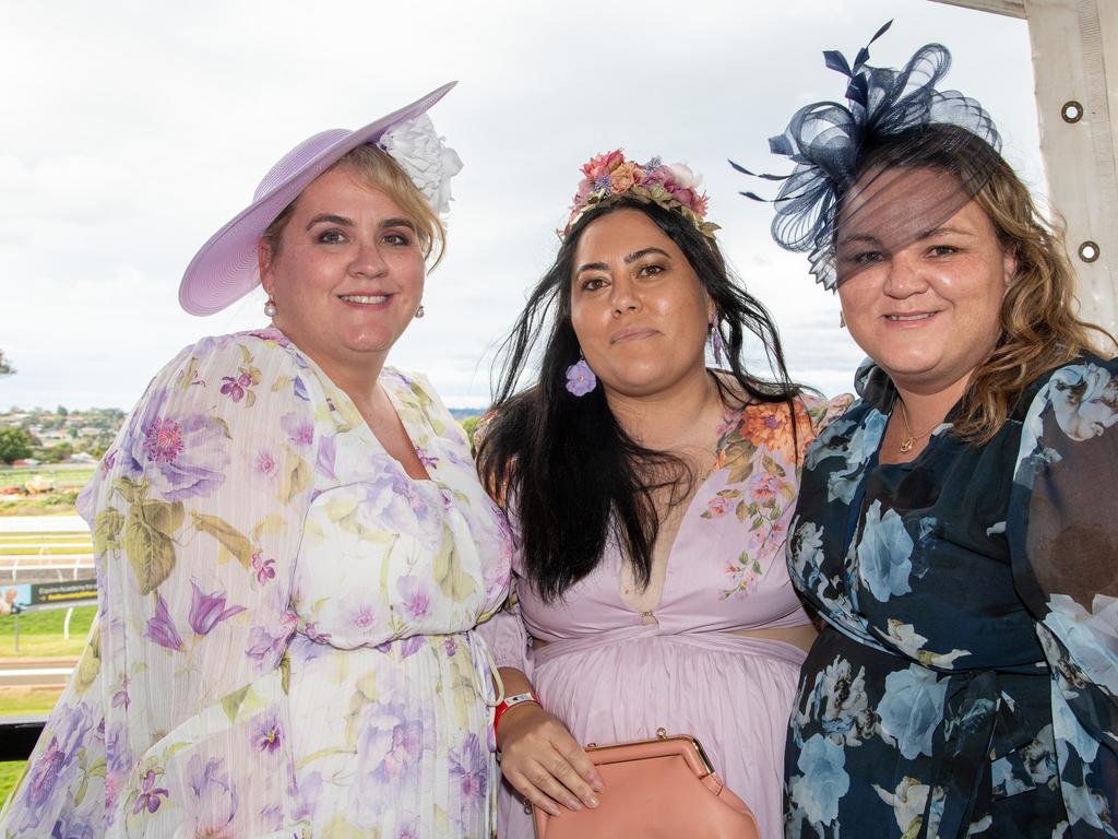 Jennifer Davies (left) with Leesa Davies and Amy Hobson. IEquine Toowoomba Weetwood Raceday - Clifford Park Saturday September 28, 2024 Picture: Bev Lacey