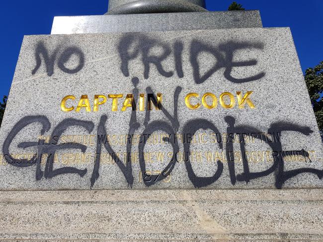 The vandalised Captain Cook Statue this morning.  Picture David Swift