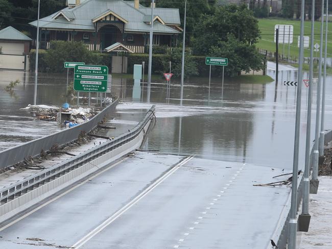 $137m Windsor Bridge flood ‘resilience’ slashed