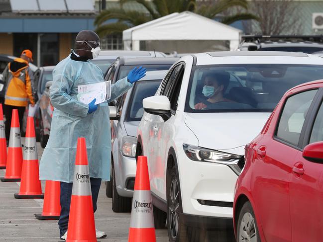 Victoria has recorded 21 new local cases of coronavirus on Thursday. Picture: NCA NewsWire / David Crosling