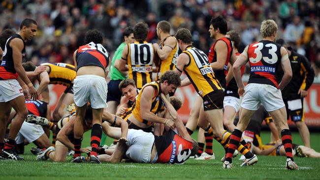 The Hawks and Bombers brawl in 2009.