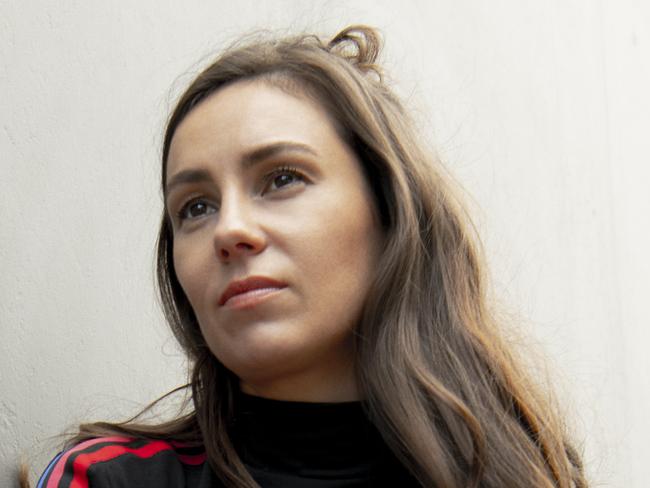 High res pic of singer songwriter Amy Shark, pic Max Doyle