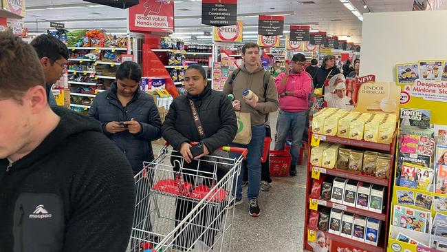 Huge queues at Coles as EFTPOS goes down.