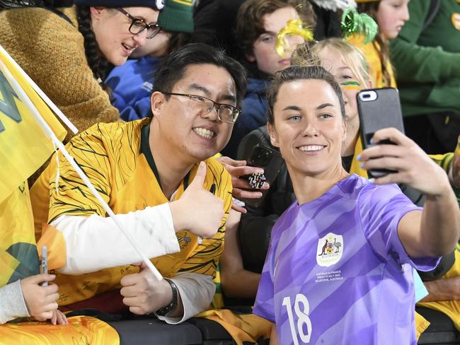 CommBank Matildas, âSend Offâ Match v France at Marvel Stadium in Melbourne, Australia on 14 July, 2023 Mackenzie Arnold (GK) of Australia signs autographs after a friendly match between Australia and Canada ahead of the FIFA Women's World Cup(Photo by Mark Avellino/Sportpix/Sipa USA)No Use Germany.