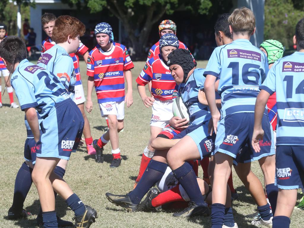 GCDRU juniors. Helensvale Hogs vs. Bond Pirates U 12's. 14 July 2024 Miami Picture by Richard Gosling