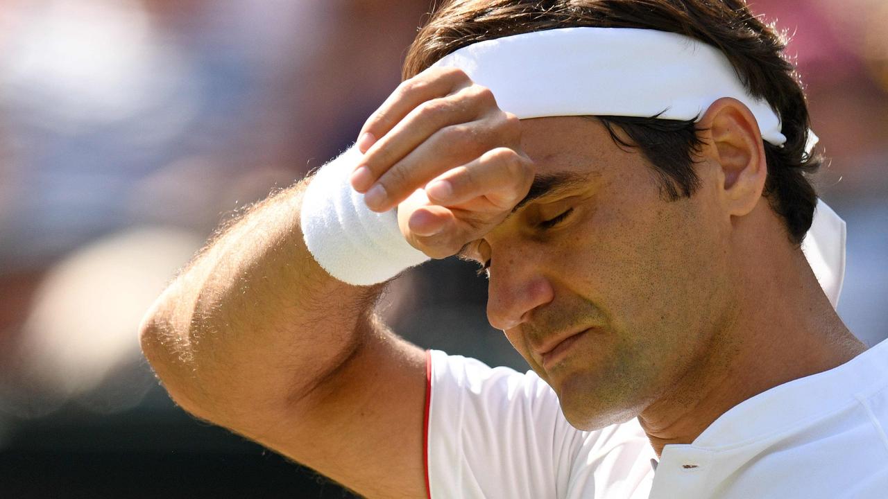 Roger Federer reacts during his loss to South Africa's Kevin Anderson.