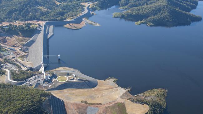 Hinze Dam has plenty of facilities to explore.