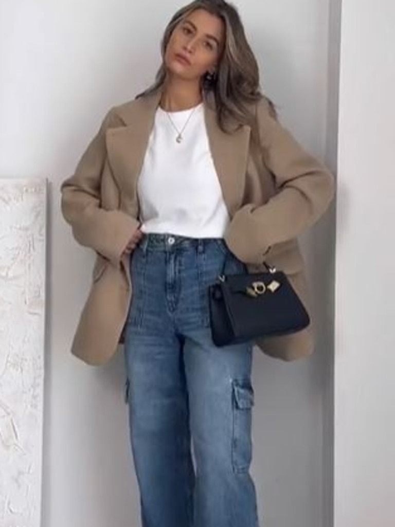 The trend shows how easily you can improve a simple look. Picture:TikTok/evepecak