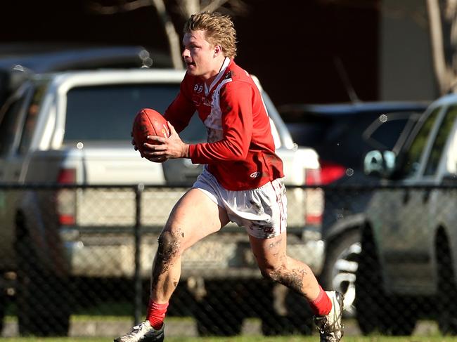 Jack Sandric on the burst for Glenroy. Picture: Hamish Blair