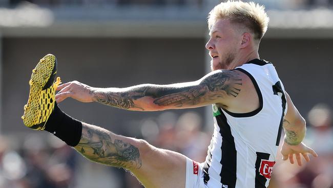 De Goey kicks for goal during a pre-season game. Picture: Michael Klein