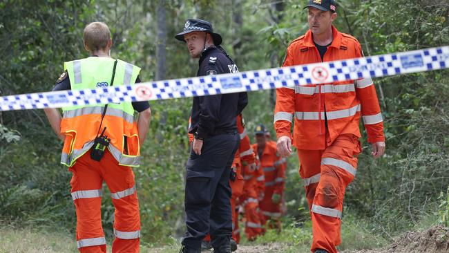 Police with a dog and SES conduct a search in Good Night Scrub National Park looking for the missing 17 year old Pheobe Bishop. Pics Adam Head