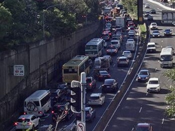 Harbour tunnel reopens after overheight truck causes chaos