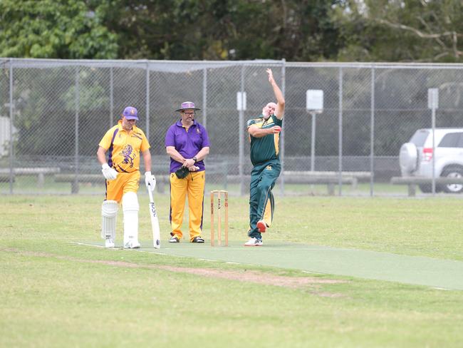 Palm Beach Currumbin (batting) vs. Helensvale in Community Div 1 Quinton Ryan. 25 November 2023 Palm Beach Picture by Richard Gosling