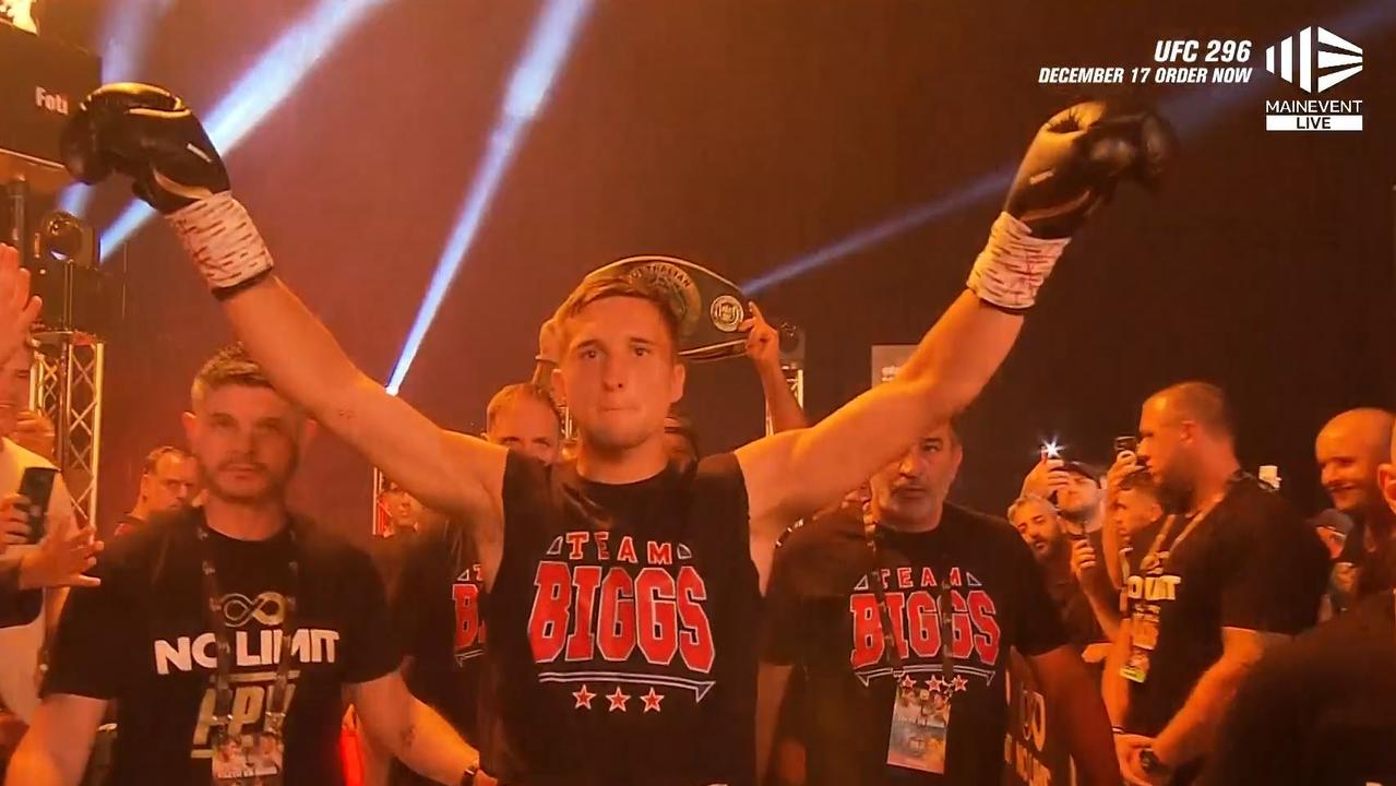 Dylan Biggs walks to the ring. Photo: Fox Sports