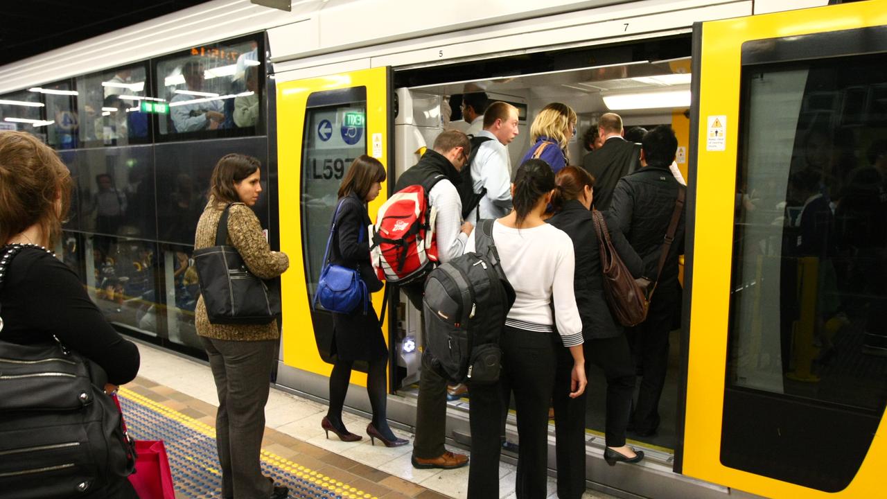 Five-minute strike throws Sydney trains into chaos