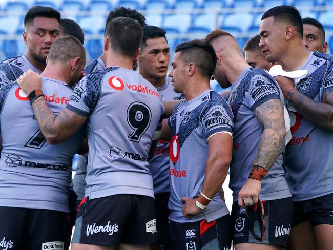 Warriors players are seen during the round 2 NRL match between New Zealand Warriors and Canberra Raiders at CBUs Super Stadium in the Gold Coast, Saturday, March 21, 2020. (AAP Image/Dave Hunt) NO ARCHIVING, EDITORIAL USE ONLY