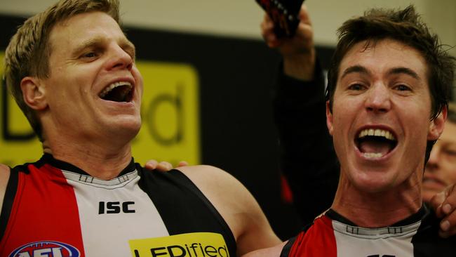 Round 18: St Kilda v Fremantle AFLR1814 Picture:Wayne Ludbey Lenny Hayes & Nick Riewoldt