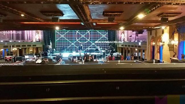 A sneaky picture from inside the Forum via fansite Madonna Online.