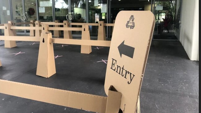 Hundreds turned out to cast their votes in the southside seat of Bowman, which is being vacated by long-serving LNP member Andrew Laming. Despite the rain, the Uniting Church at Cleveland was awash with red, blue, green, yellow, white, light green and teal posters.