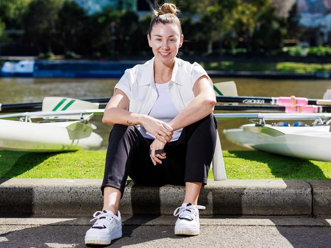 Paralympian Alexandra Viney late last year. Picture: Aaron Francis/Herald Sun