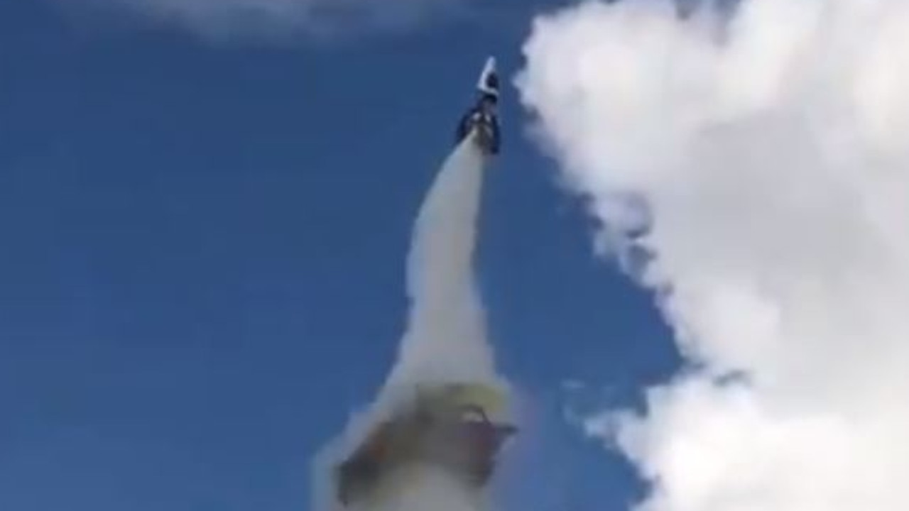 amateur rocketeer breaks world record Adult Pics Hq