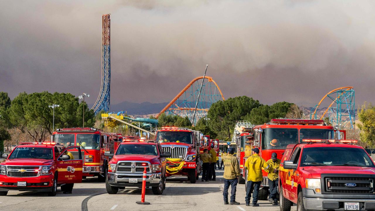 Los Angeles City Firefighters use Six Flags Magic Mountain as a base of operations. Picture: Brandon Bell/Getty Images/AFP (Photo by Brandon Bell/ Getty Images via AFP