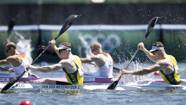 Jean van der Westhuyzen and Thomas Green of Team Australia compete during the men's kayak double 1000m final. Picture: Getty Images