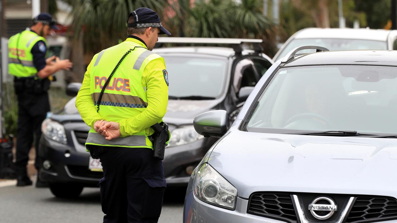 Border blockade: NSW Police warn motorists face fines for keeping ...