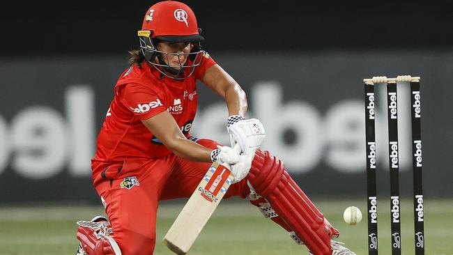 Josie Dooley of the Renegades plays a ramp during the WBBL match between the Sydney Thunder and Melbourne Renegades at the Sydney Showground. Picture. Phil Hillyard