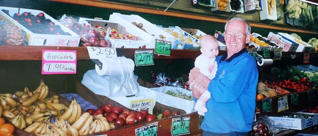 Alan Steele – pictured in the Dapto fruit and veg shop he ran for 30 years – finished part-time work at age 80 last Friday. Picture: Jonathan Ng