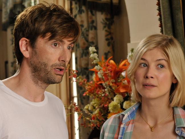 'WHAT WE DID ON OUR HOLIDAYS' - Rosamund Pike and David Tennant for National Hit