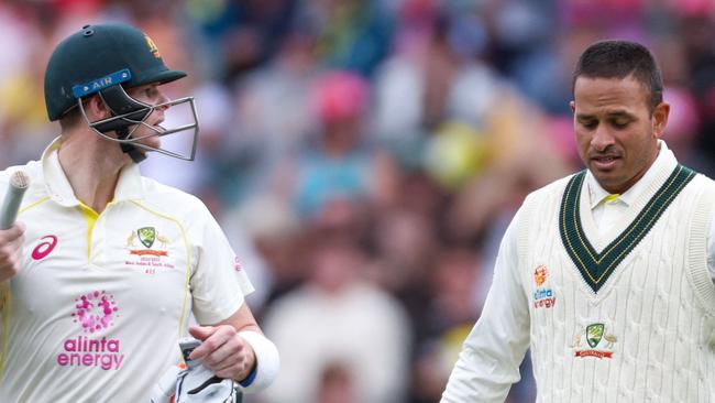 Usman Khawaja (R) and Steve Smith will lead Australia’s batting line-up. (Photo by DAVID GRAY / AFP)