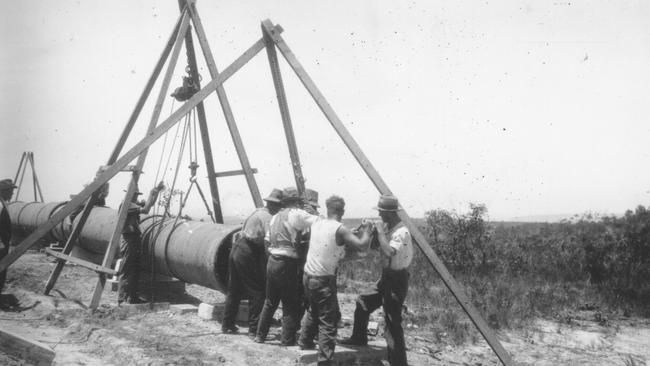 The Pymble-Warringah Main under construction. Photo Manly, Warringah and Pittwater Historical Society