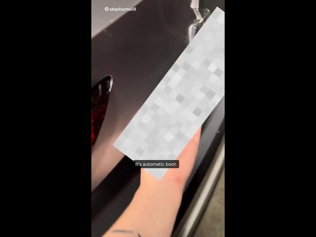Mum's furious rant on inconsiderate parking leaves people split