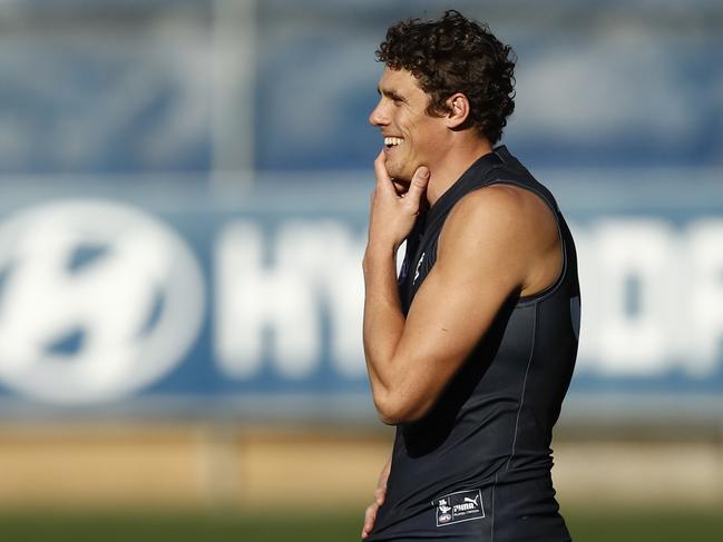 MELBOURNE, AUSTRALIA - JUNE 24: Charlie Curnow of the Blues looks oin during a Carlton Blues AFL training session at Ikon Park on June 24, 2021 in Melbourne, Australia. (Photo by Darrian Traynor/Getty Images)