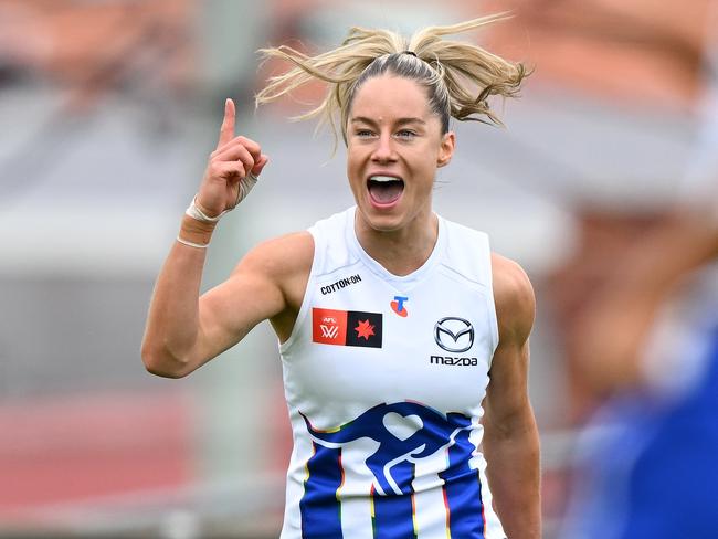 Alice O'Loughlin loves a goal. Picture: Steve Bell/AFL Photos